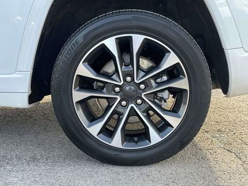 Used 2021 Jeep Grand Cherokee L Overland w/ Luxury Tech Group IV image 11