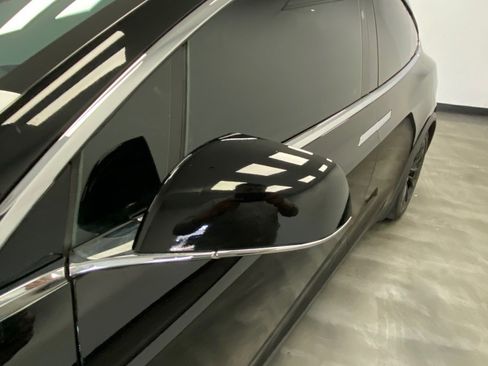 Used 2018 Tesla Model X 75D image 12