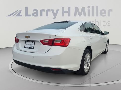 Used 2025 Chevrolet Malibu LT FWD image 5
