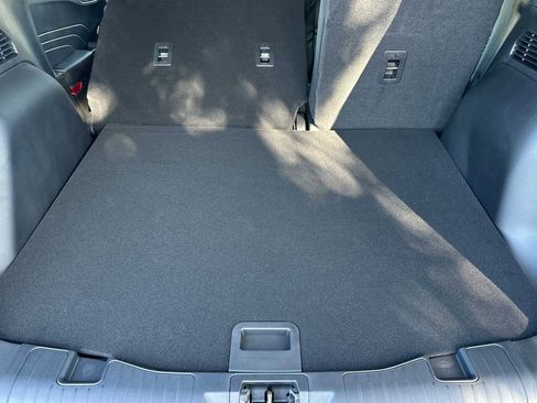 New 2025 Ford Escape SE image 39