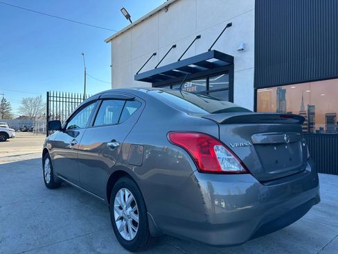 Used 2017 Nissan Versa SV w/ SV Special Edition Package image 4