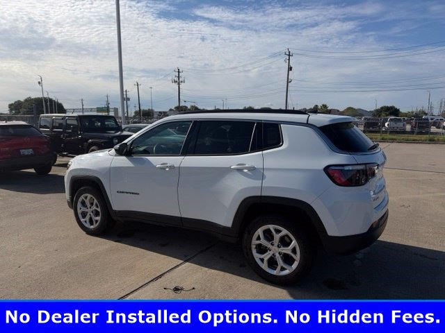 Used 2024 Jeep Compass Latitude AWD/4WD image 5
