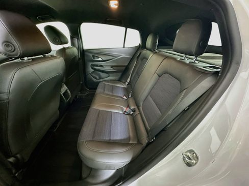 Used 2025 Buick Envista Preferred w/ Convenience II Package FWD image 28