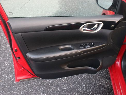 Used 2017 Nissan Sentra SV w/ Style Package image 10