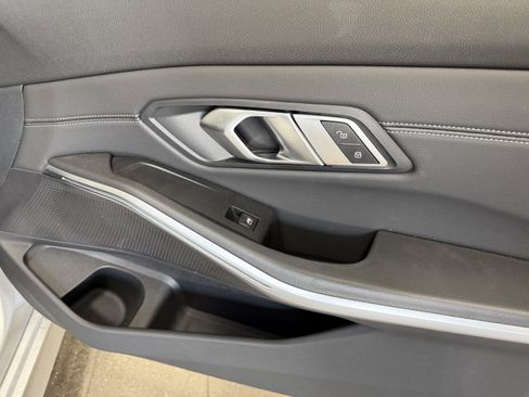 Used 2019 BMW 330i Sedan w/ Premium Package RWD image 23