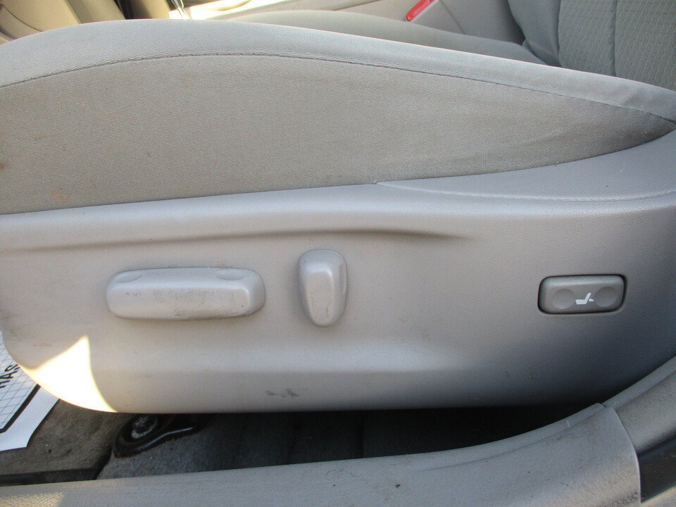 Used 2007 Toyota Camry LE FWD image 24