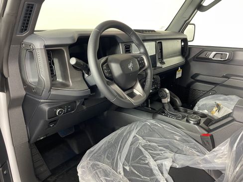 New 2026 Ford Bronco Big Bend w/ Black Diamond Package AWD/4WD image 2