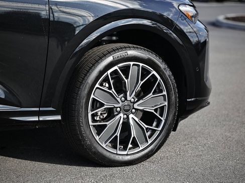 Certified 2025 Audi Q5 Premium Plus w/ Premium Plus image 5