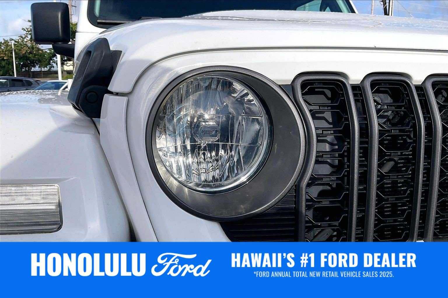 Used 2024 Jeep Wrangler Unlimited w/ Dual Top Group AWD/4WD image 31