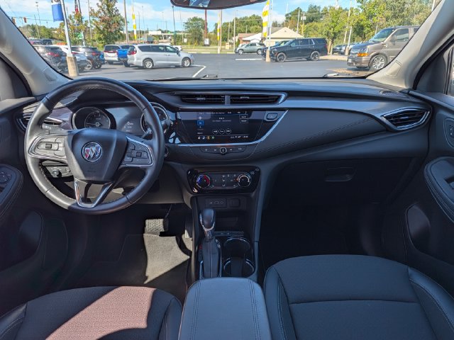Used 2023 Buick Encore GX Preferred w/ Cold Weather Comfort Package FWD image 11