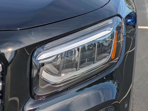 Certified 2025 Mercedes-Benz GLB 250 250 image 6