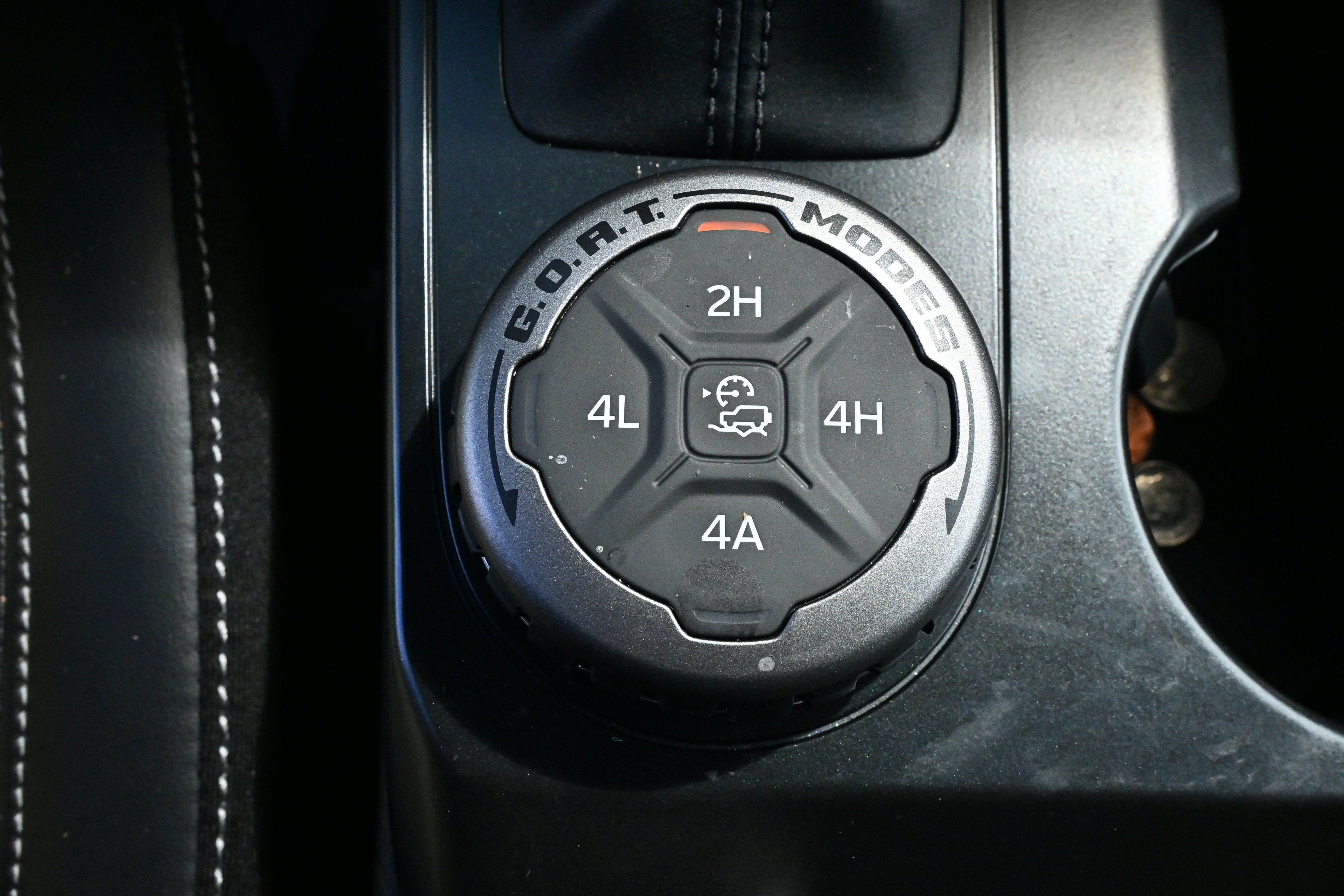 Used 2026 Ford Bronco Outer Banks w/ Sasquatch Package AWD/4WD image 34
