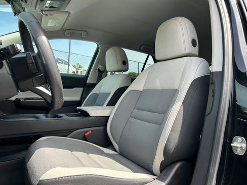 Used 2024 Honda Prologue EX image 17