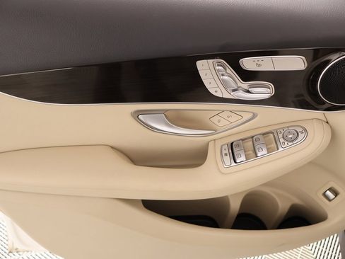 Used 2022 Mercedes-Benz GLC 300 GLC 300 image 15