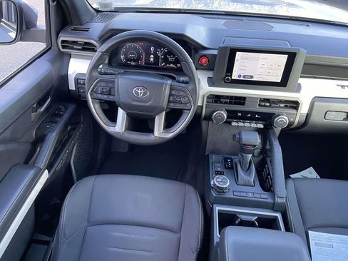 Used 2024 Toyota Tacoma TRD Off-Road image 18