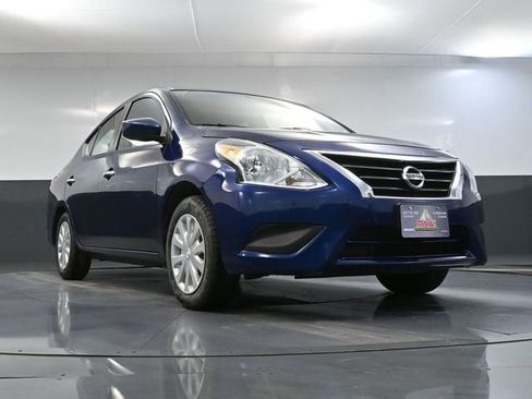Used 2018 Nissan Versa SV image 45