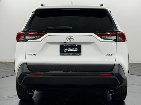 Used 2025 Toyota RAV4 XLE FWD image 11