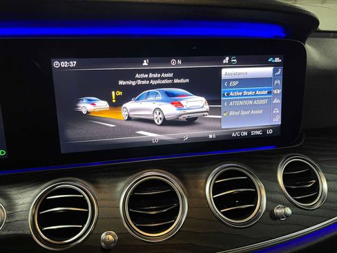Used 2020 Mercedes-Benz E 450 4MATIC Sedan image 39