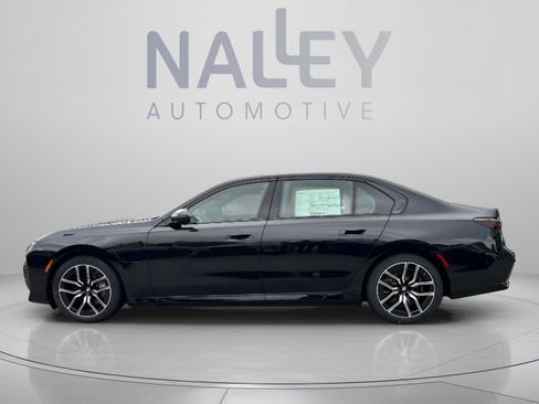 Used 2026 BMW 750e xDrive AWD/4WD image 3
