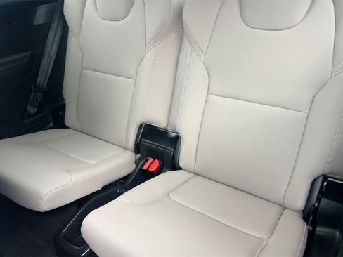 Certified 2025 Volvo XC90 B6 Plus image 16