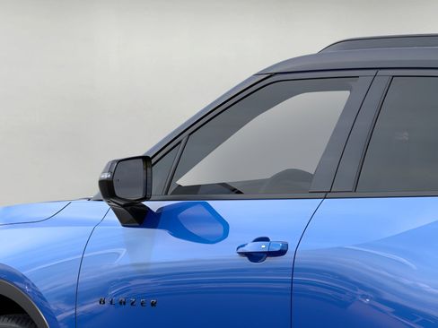 New 2026 Chevrolet Blazer LT image 12