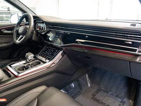 Used 2025 Audi Q8 Prestige AWD/4WD image 33