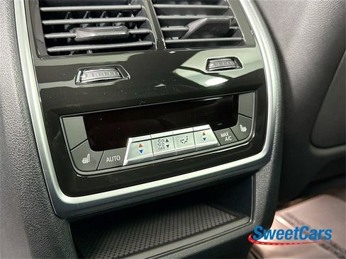 Used 2023 BMW X7 M60i w/ Executive Package image 43