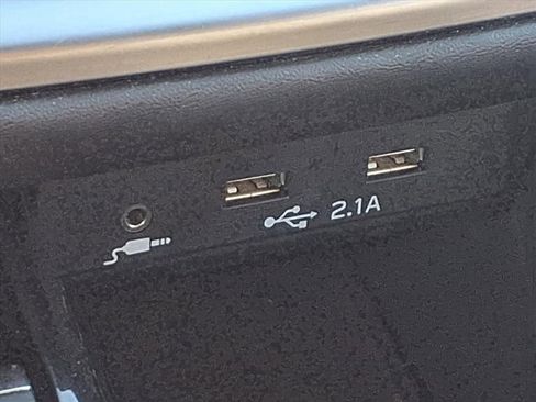 Used 2021 Subaru Outback Limited image 17