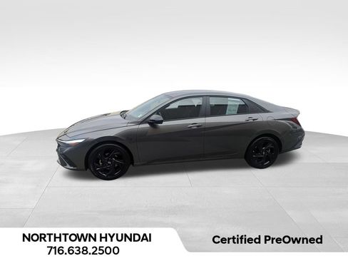Used 2026 Hyundai Elantra Sport FWD image 3