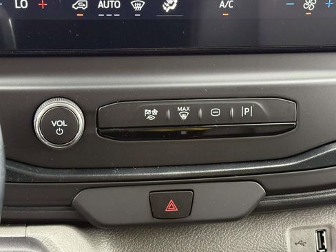 New 2026 Ford Transit 250 Low Roof w/ Load Area Protection Package image 15