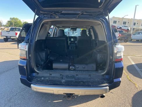 Used 2022 Toyota 4Runner TRD Off-Road Premium w/ Moonroof Package AWD/4WD image 9