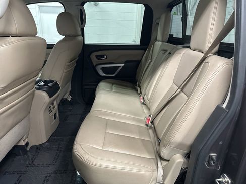 Used 2016 Nissan Titan SL AWD/4WD image 33