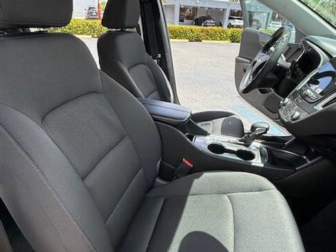 Used 2021 Chevrolet Malibu LT image 12