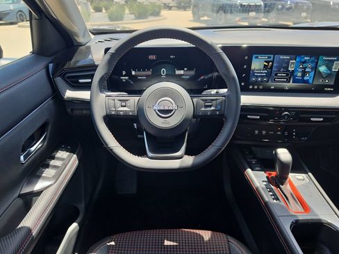 New 2026 Nissan Kicks SR FWD image 12