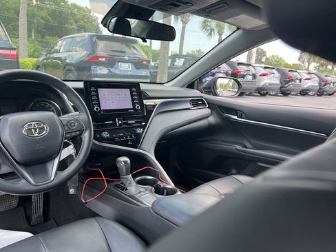 Used 2022 Toyota Camry SE FWD image 30