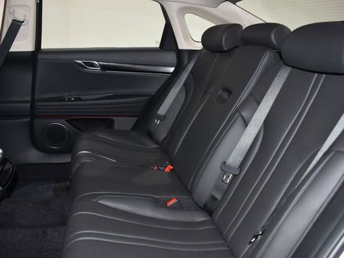 New 2025 Genesis G80 2.5T image 22