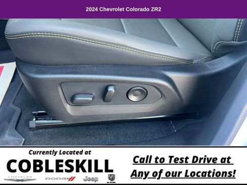 Used 2024 Chevrolet Colorado ZR2 w/ ZR2 Convenience Package III image 18