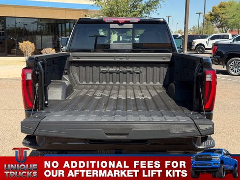Used 2024 GMC Sierra 2500 Denali w/ Denali Reserve Package AWD/4WD image 6