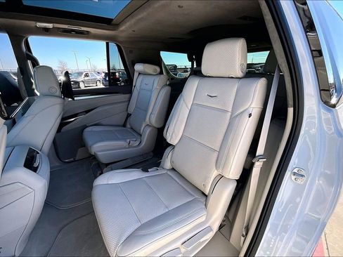 Used 2026 Cadillac Escalade Platinum Sport w/ LPO, ONYX Package image 35