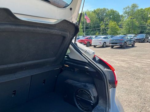 Used 2013 Ford Focus Titanium FWD image 11