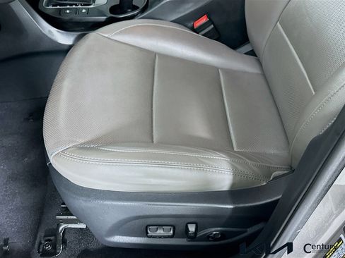 Used 2018 Hyundai Santa Fe Sport w/ 2.4L Tech Package 04 FWD image 17