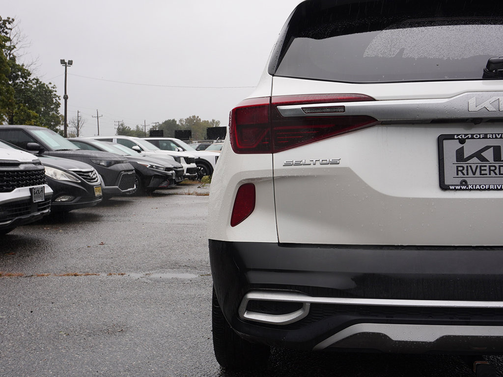 Used 2023 Kia Seltos EX AWD/4WD image 17