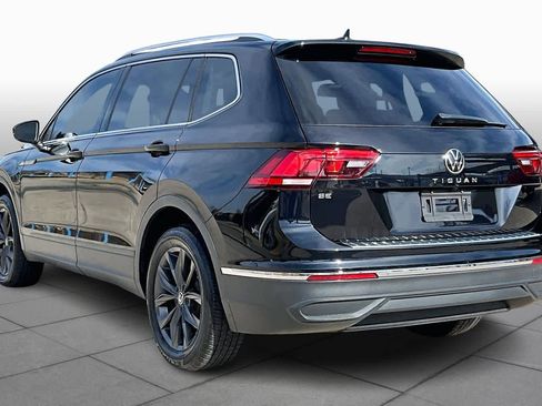 Used 2022 Volkswagen Tiguan SE image 11
