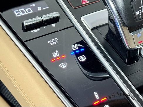 Used 2023 Porsche Panamera 4S w/ Premium Package AWD/4WD image 27