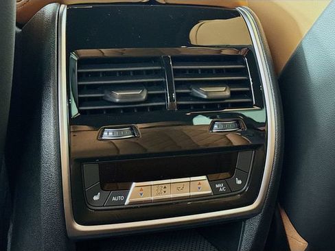 New 2026 BMW X5 M60i w/ Climate Comfort Package image 27