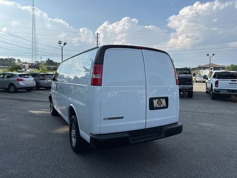 Used 2019 Chevrolet Express 2500 image 16