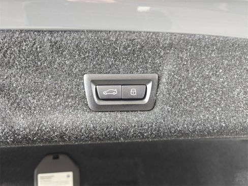 New 2026 BMW 330i xDrive Sedan w/ M Sport Package image 13