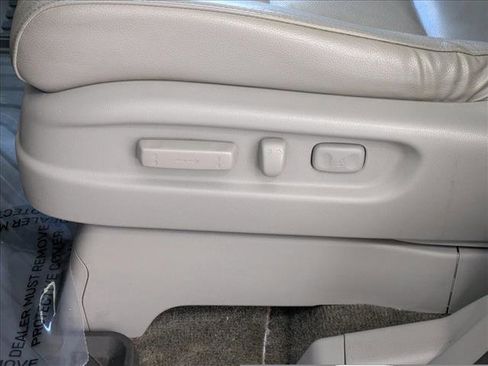 Used 2015 Honda Odyssey Touring Elite image 18