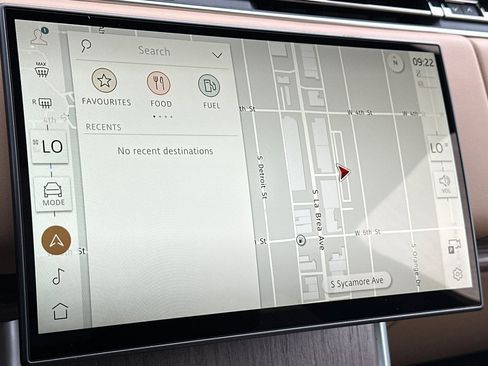 New 2026 Land Rover Range Rover Long Wheelbase SE image 20