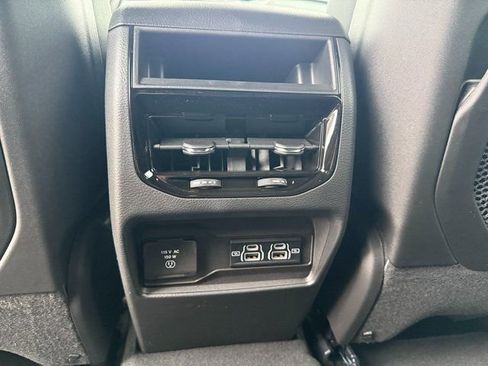 New 2025 Jeep Grand Cherokee Laredo image 14